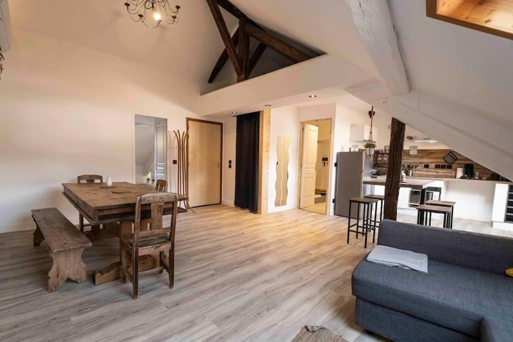 Cocon Sous Les Toits Apartment อัลแบร์วิลล์ ภายนอก รูปภาพ