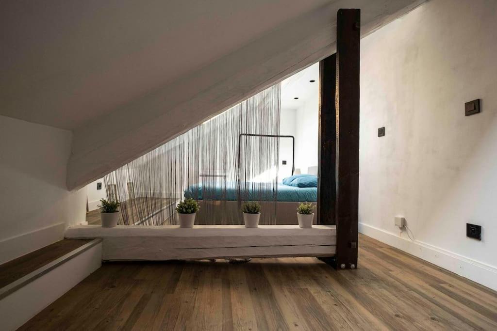 Cocon Sous Les Toits Apartment อัลแบร์วิลล์ ภายนอก รูปภาพ