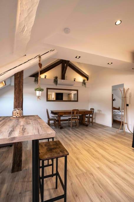 Cocon Sous Les Toits Apartment อัลแบร์วิลล์ ภายนอก รูปภาพ