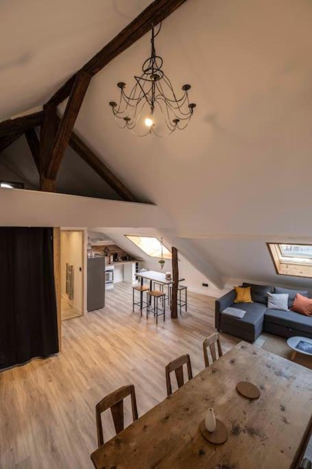 Cocon Sous Les Toits Apartment อัลแบร์วิลล์ ภายนอก รูปภาพ
