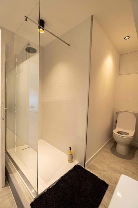 Cocon Sous Les Toits Apartment อัลแบร์วิลล์ ภายนอก รูปภาพ