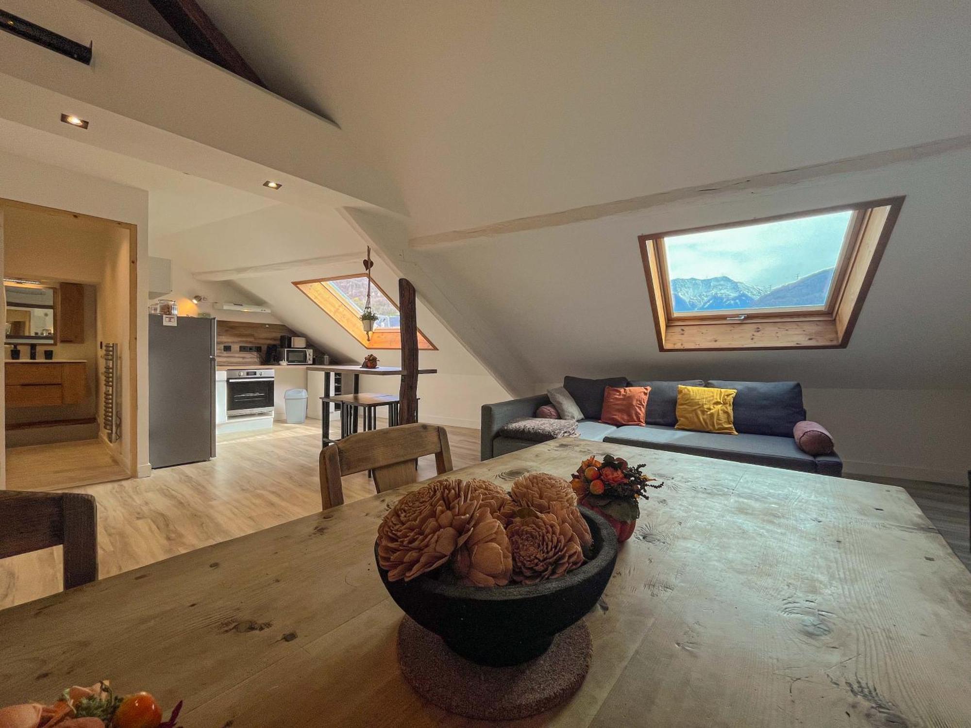 Cocon Sous Les Toits Apartment อัลแบร์วิลล์ ภายนอก รูปภาพ